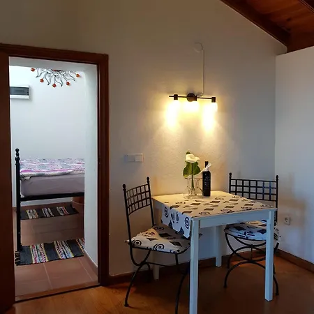 Apartment Primavera Peqa *
